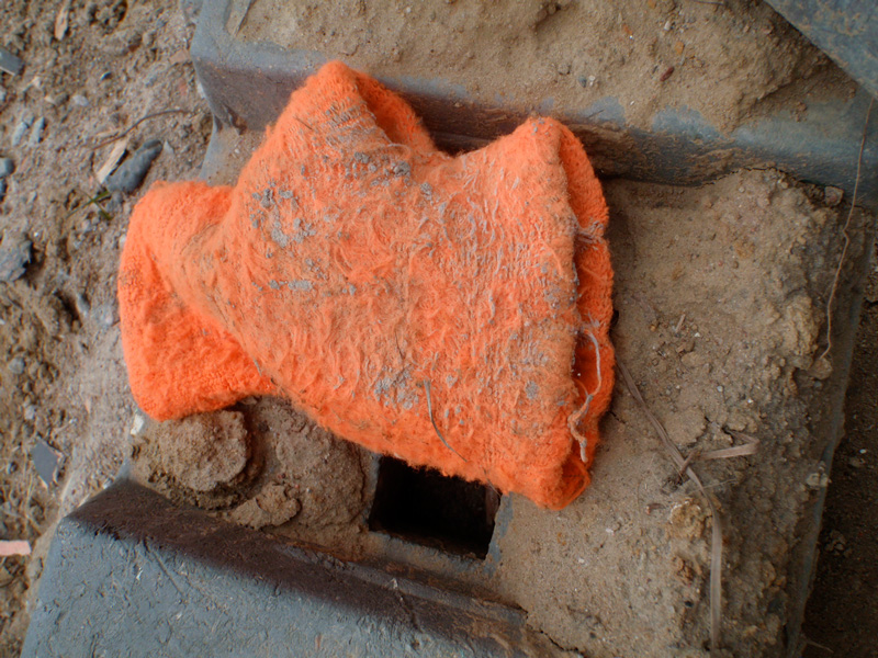 orange-glove-001